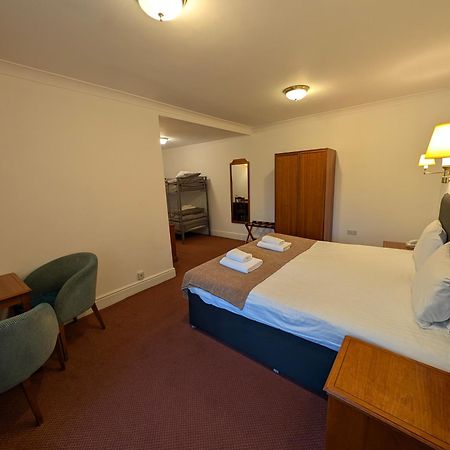 Oriel Hotel St Asaph Exterior photo