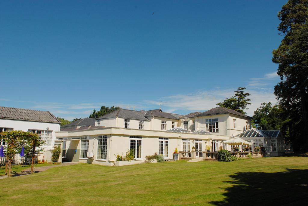 Oriel Hotel St Asaph Exterior photo